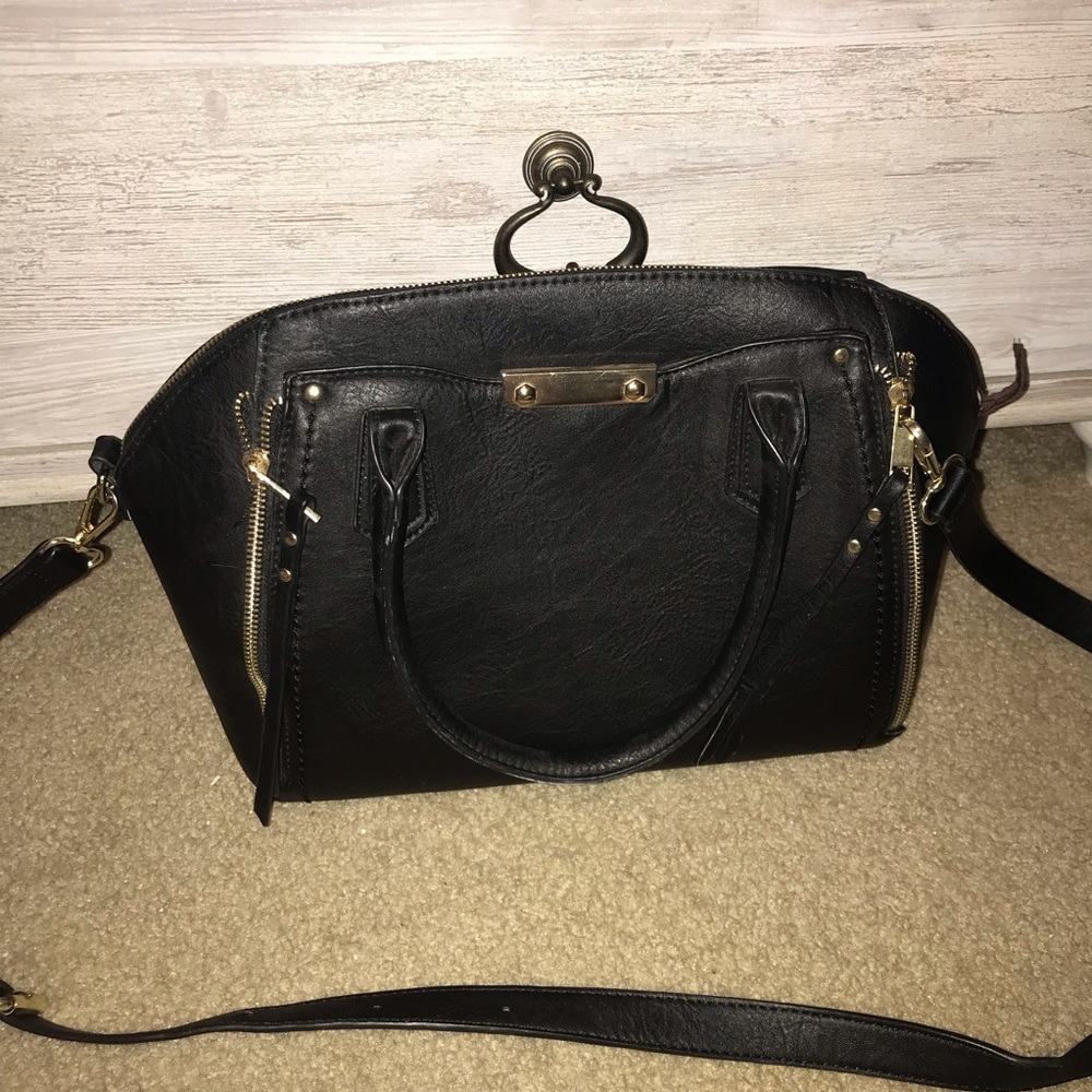 AITBAGS black purse